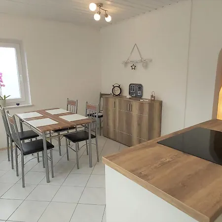 Heikes Ferienwohnung Apartman